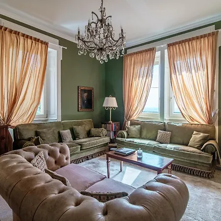Augusta - By Myhomeincomo * Brunate